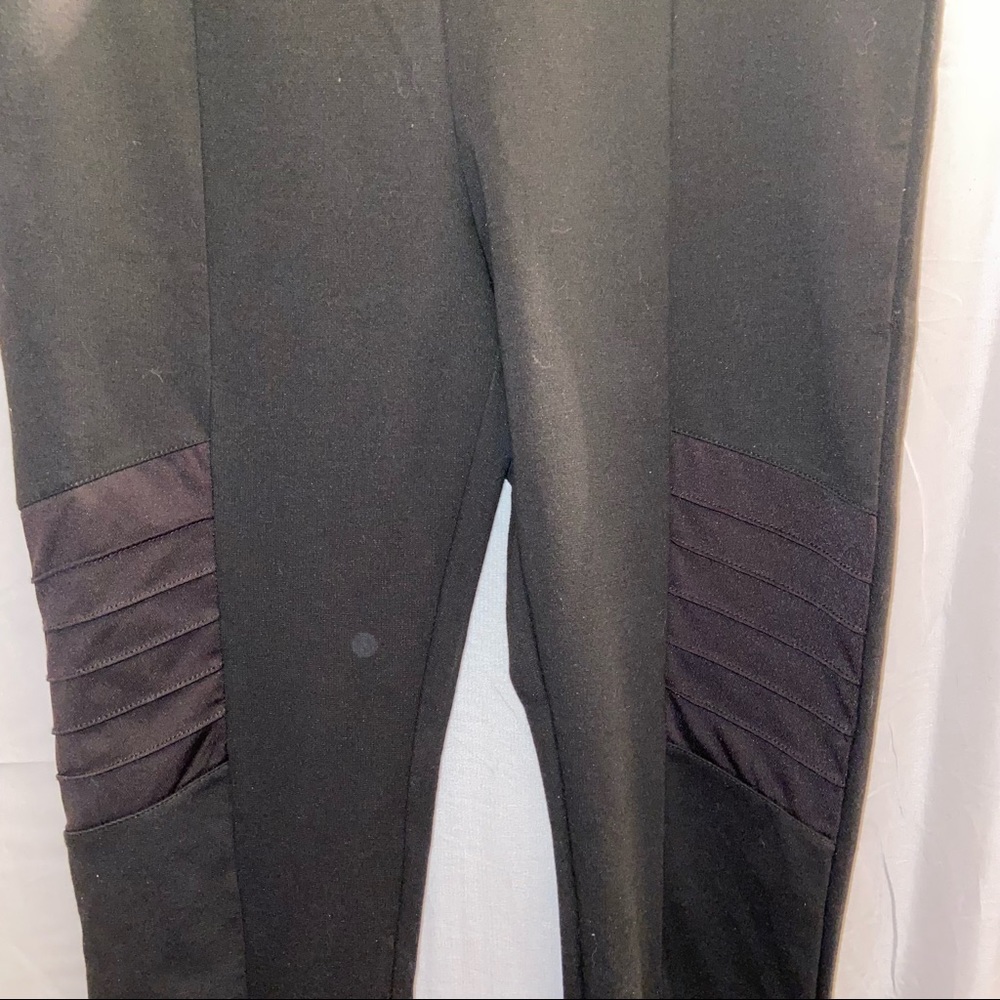Black pants with detailing above the knee size XL